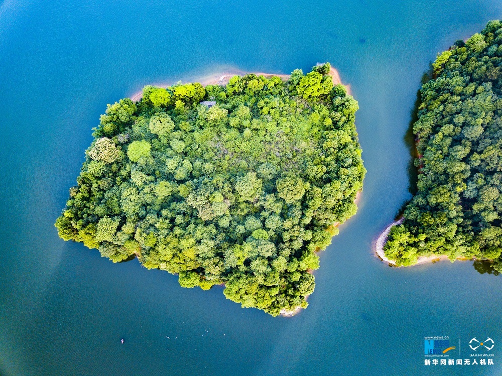 航拍江西宜丰夏日渊明湖畔掠影