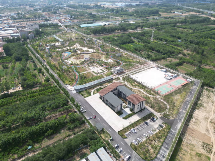 地下“净水” 地上“风景” 郑州南曹污水处理厂打造生态治理新标杆