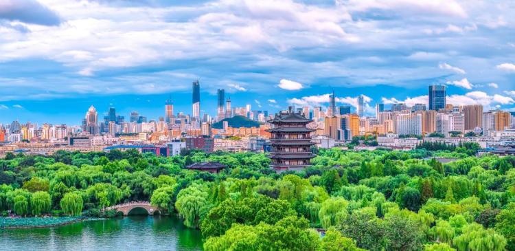 济南冲进全国前五,藏着这些关于“人”的密码