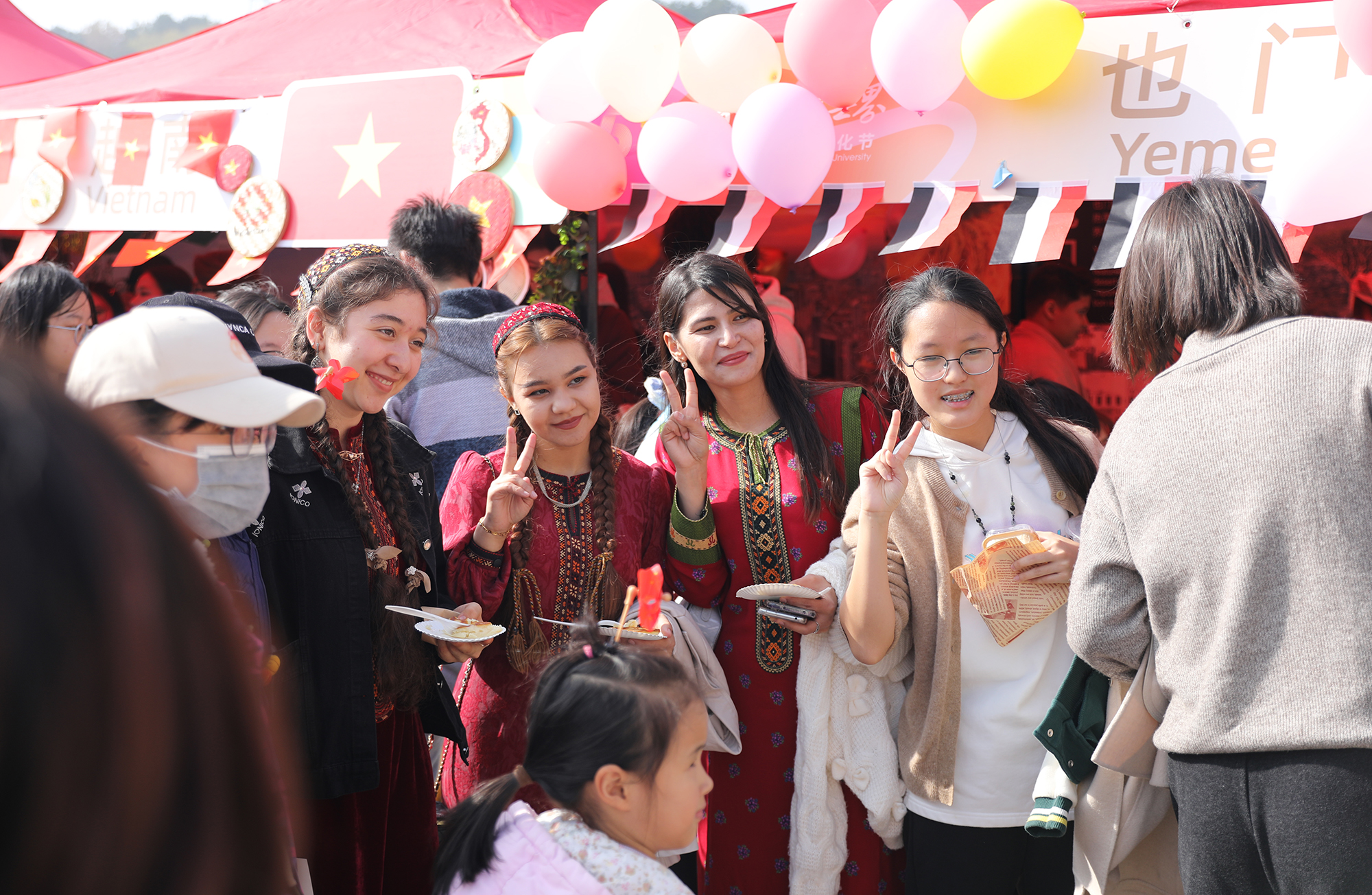 鲁东大学第五届国际文化节举行