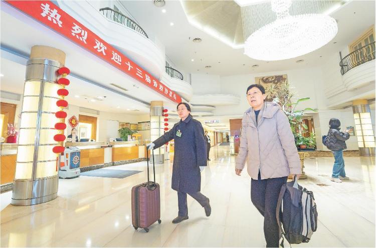 代表委员向山东省两会报到_fororder_【两会】2