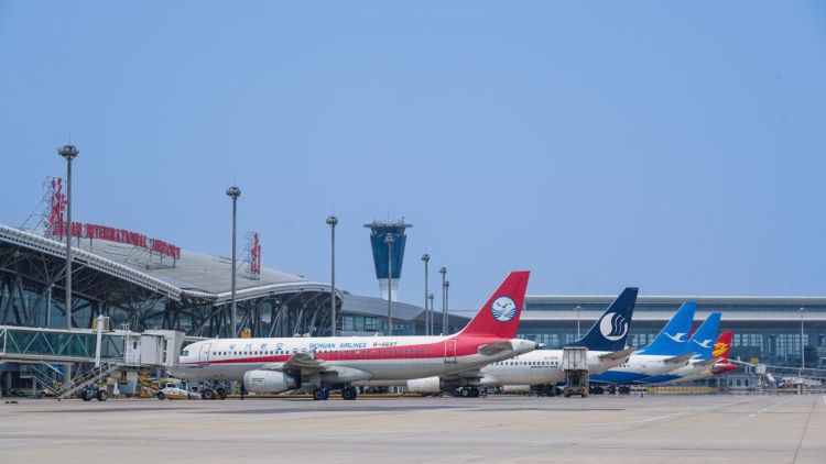 山东机场国庆中秋假期服务进出港旅客约95.6万人次_fororder_图片1