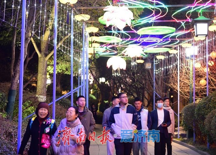 灯火璀璨年味浓,济南市第45届天下第一泉迎春花灯会进行试亮灯_fororder_【济南市第45届天下第一泉迎春花灯会】21