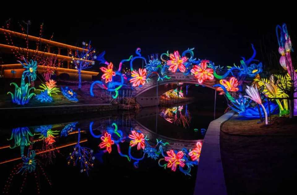 济南新春赏灯新选择,起步区鹊山生态文化区上演“大河华章·光耀鹊华”新春灯会