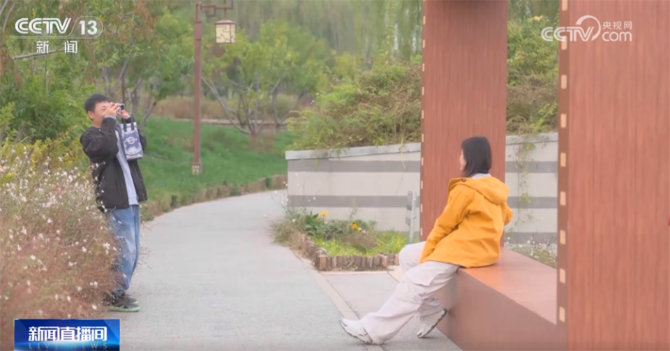 多场景联动打造“赏秋游”沉浸式新体验 “秋日经济”带火文旅消费新实践