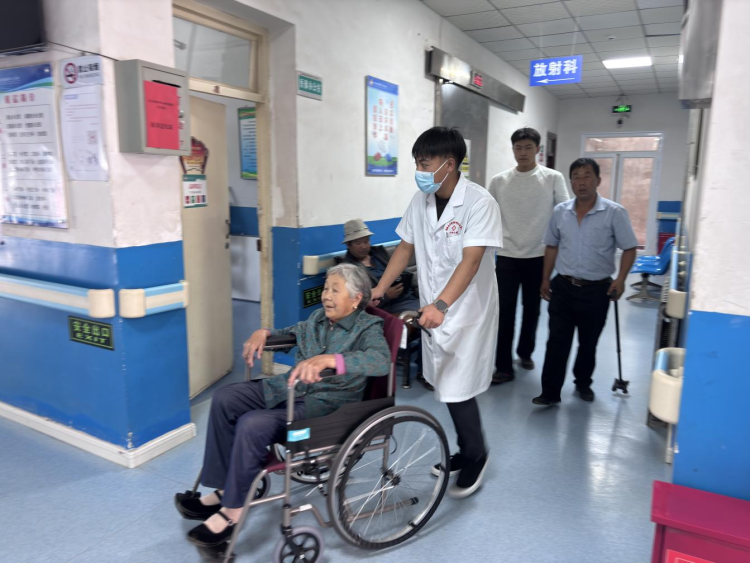 甘肃省渭源县莲峰卫生院:扎根基层 守护一方健康_fororder_图片1