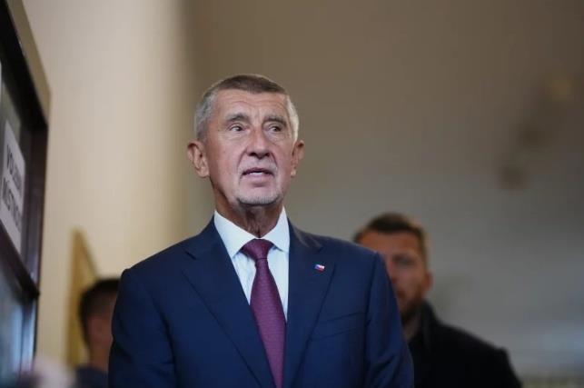 捷克三党签署联合执政协议 巴比什将出任总理