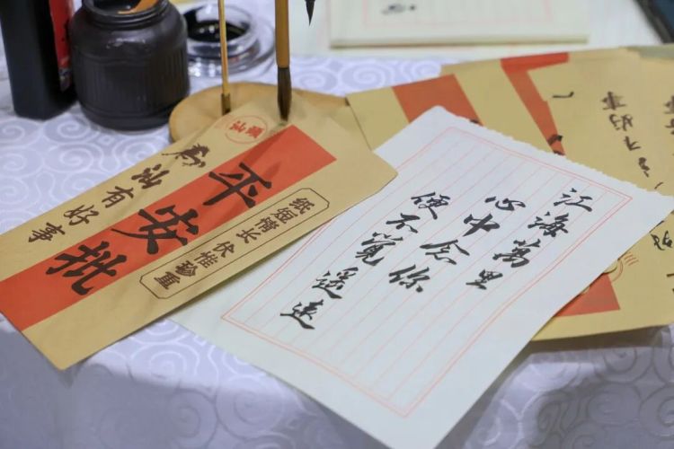 经济热点快评|这封“情书”里,有金融强国的梦想