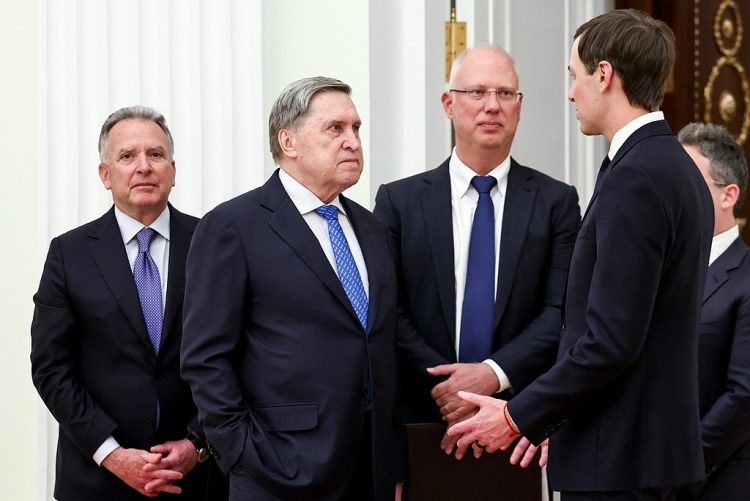 闪评 | 普京深夜会见美方代表 美俄乌首次举行三方直接会谈