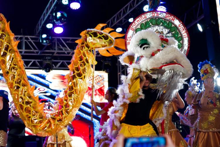 中国春节“圈粉”世界