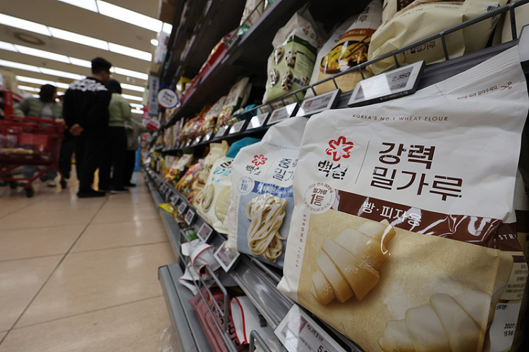 韩国多地“垃圾袋荒”持续 垃圾袋成促销爆品