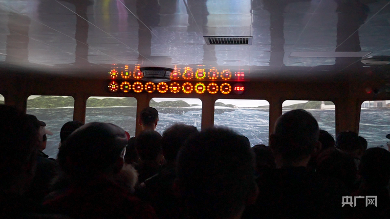 行进的海岸线丨登舱探秘“旅顺口”号潜艇的深海印记 新时代续写“远航”新篇