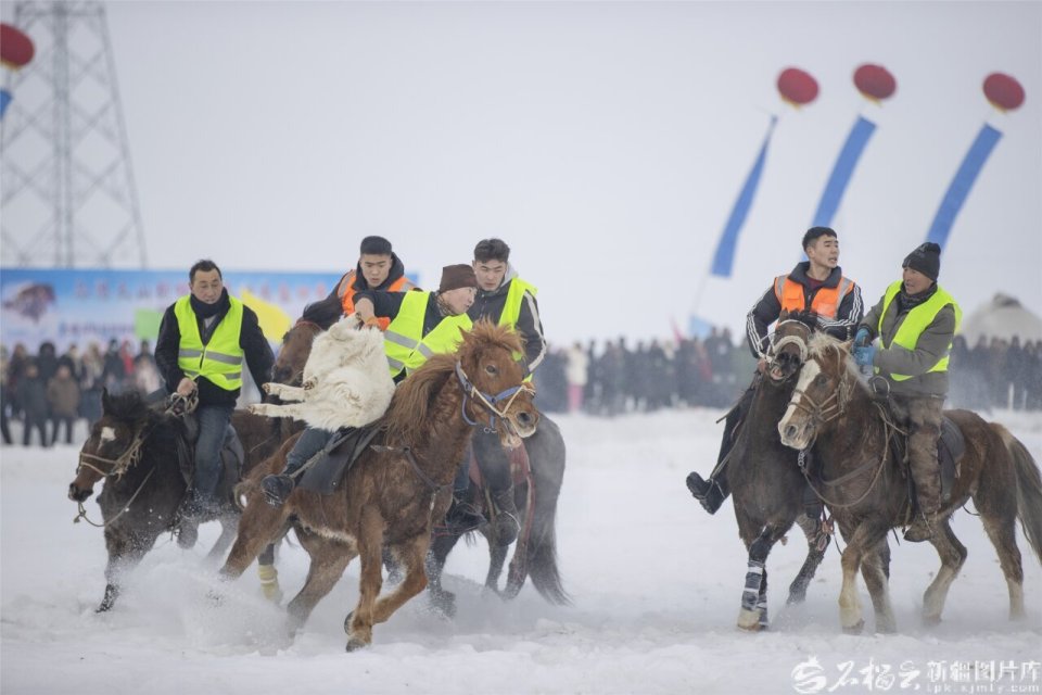新疆的冬天亚克西丨越冷越“热”新疆乡村迎来“最忙冬天”