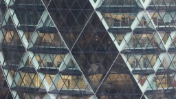 英国央行警告：美国关税战增加英国金融动荡风险