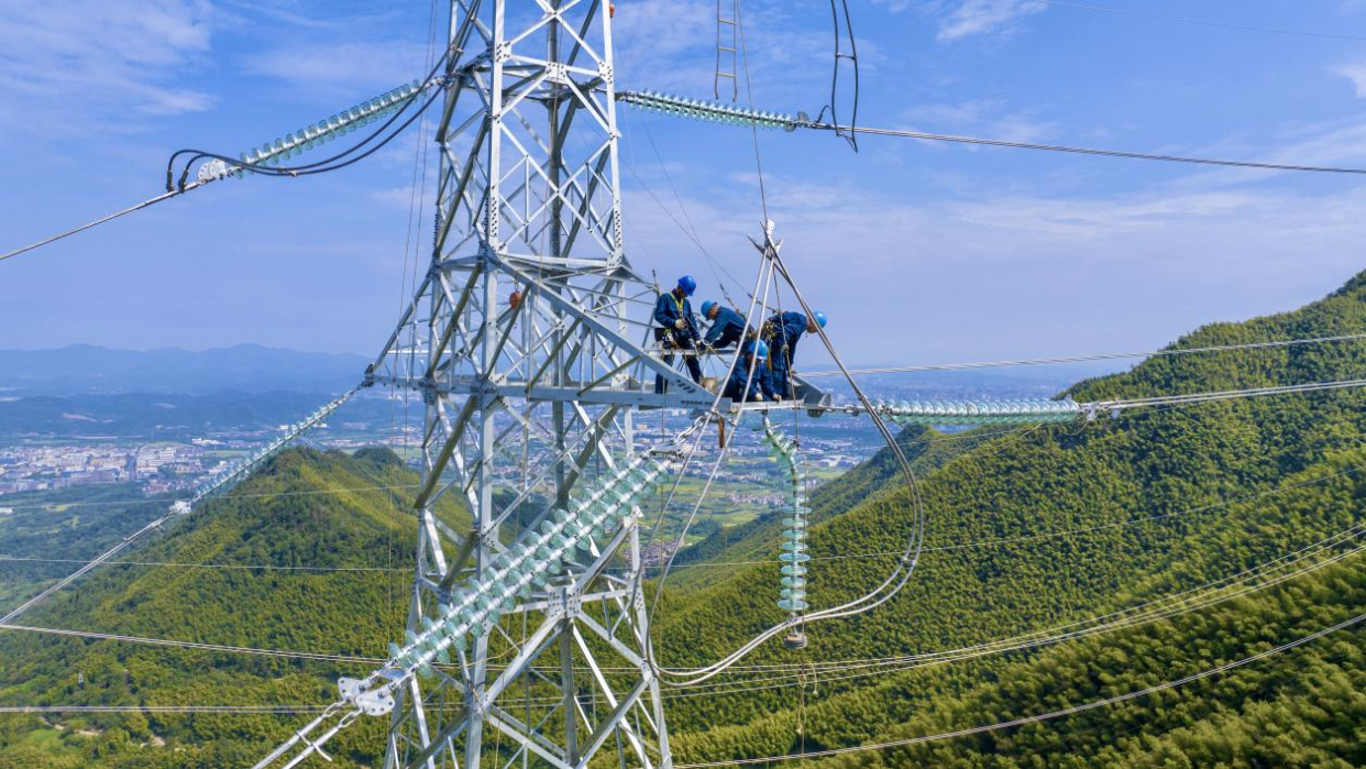 Before the Snow Falls, Protection Is Well Underway: Power Grid Anti-Icing Project in Full Swing_fororder_图片1