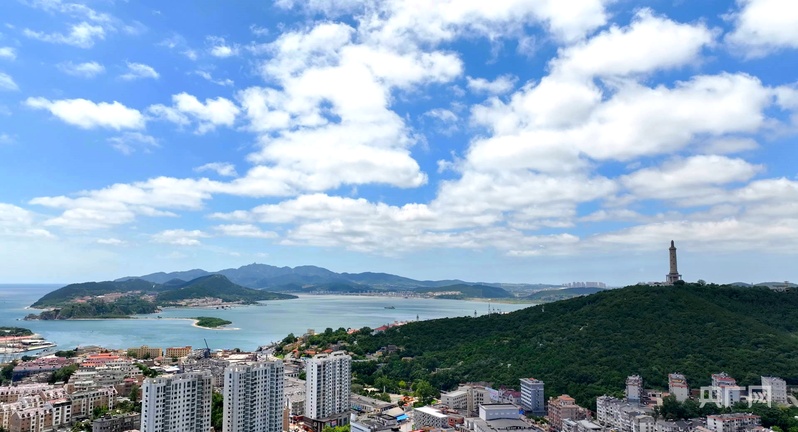 行进的海岸线丨登舱探秘“旅顺口”号潜艇的深海印记 新时代续写“远航”新篇