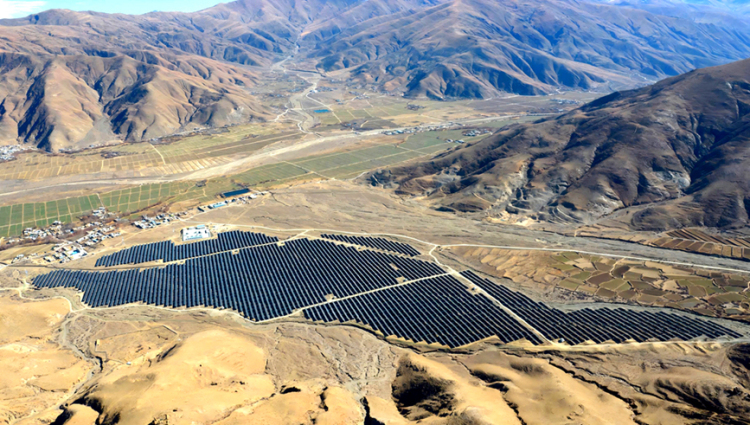 新春走基层|高原之上,“蓝板”锁黄沙