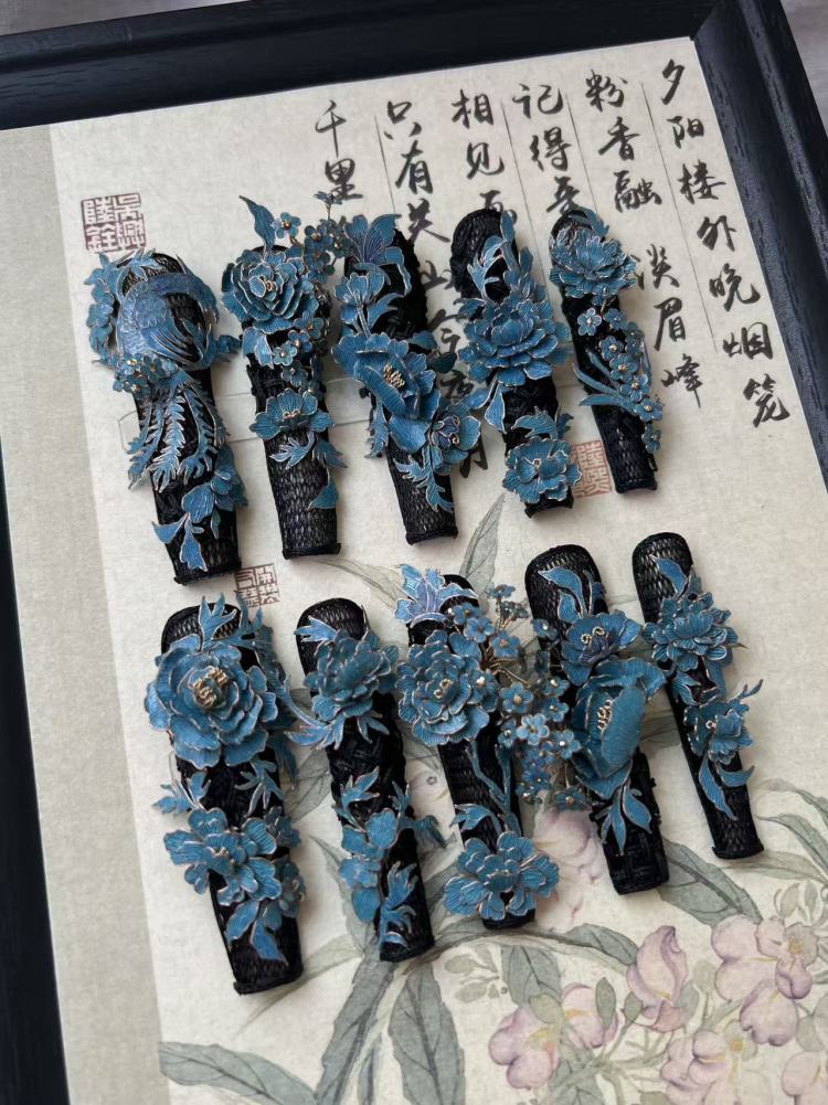 新春走基层丨方寸甲片闯世界 手工穿戴甲“出海”记