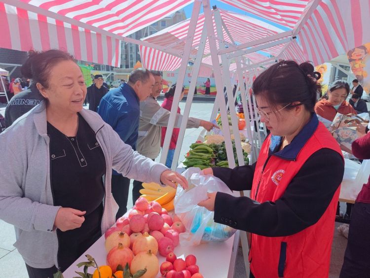 鄂尔多斯市康巴什区:“兴旺人”的日子似“火红的石榴”