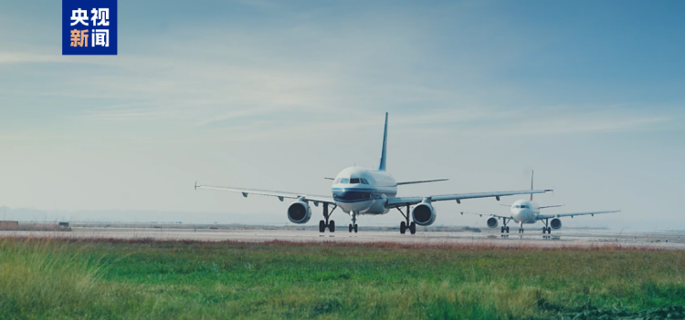 白云机场成国内首个五条商用跑道运行机场 大湾区世界级机场群加快建设