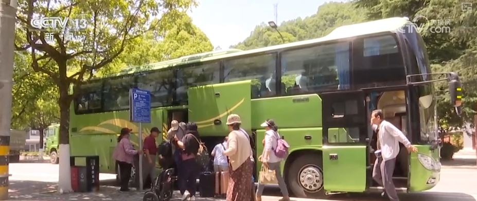 含“金”量提升!银发经济跑出“加速度” 焕发消费“青春活力”