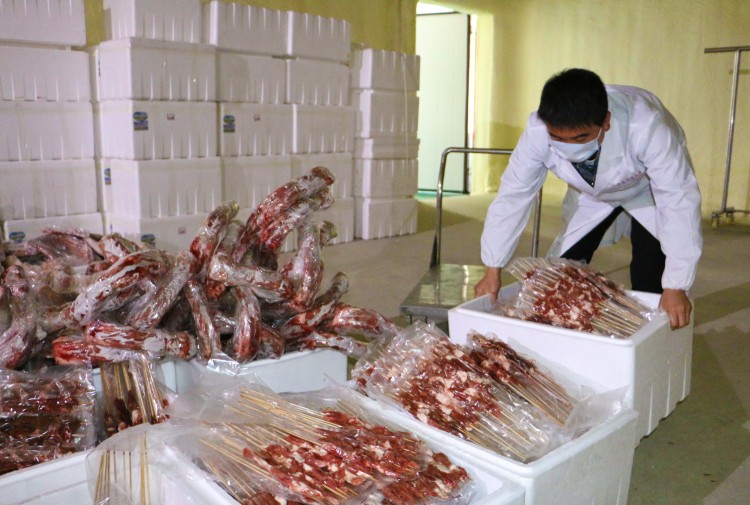 山丹草原畜牧业转型升级绘出乡村振兴新画卷_fororder_山丹羊肉远销四方获获国家地理商标保护认证