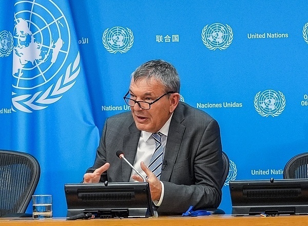 视频丨联合国官员:以色列警方强行进入近东救济工程处办公区