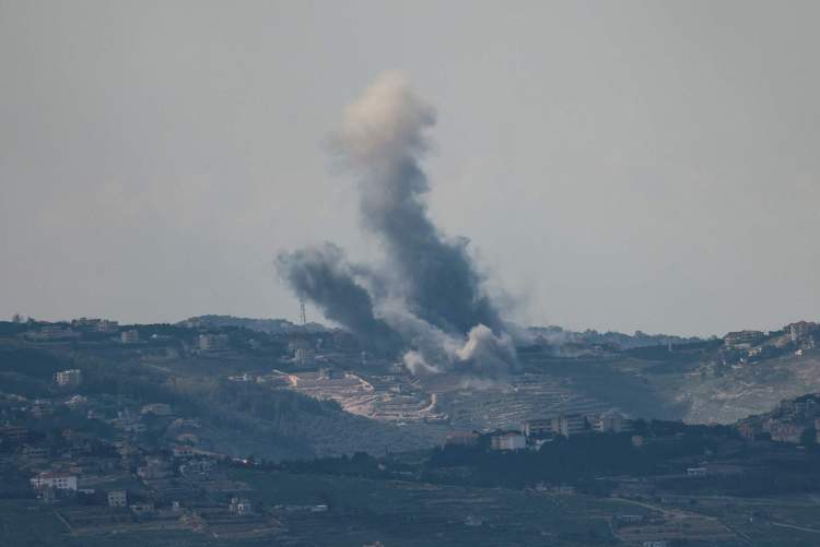 以色列称正在同时打击黎巴嫩和伊朗