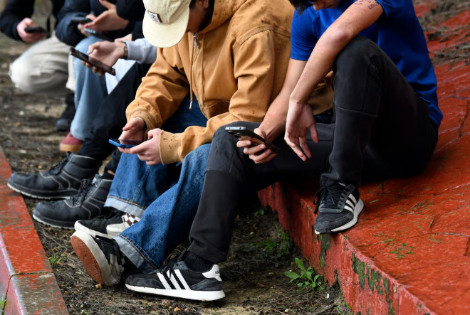 欧洲加码青少年使用社交媒体监管