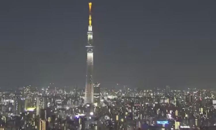 日本东京地标建筑晴空塔电梯急速下降紧急停运 数人被困