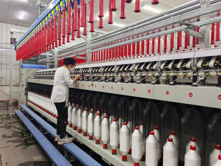 中国经济样本观察·“镇”了不起|一根细线,“缝”出200亿元大产业