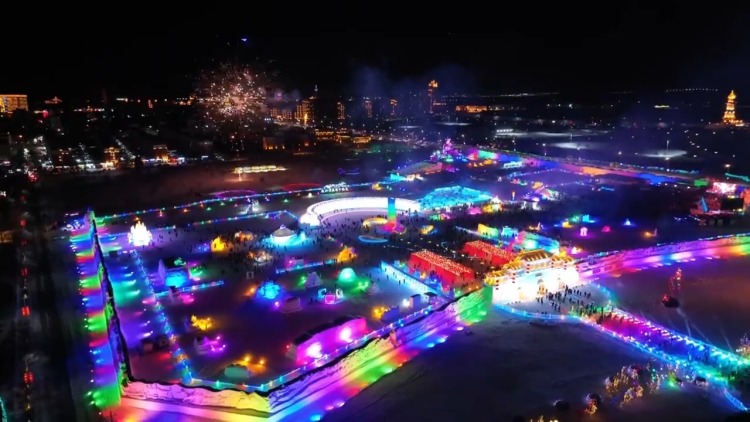 灯彩映福+舌尖寻味+冬游升温 共赏喜迎元旦幸福图景