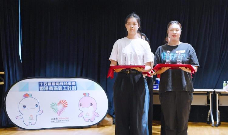 香港故事丨“为你,更精彩”:香港义工“小海豚”奔赴全运之约