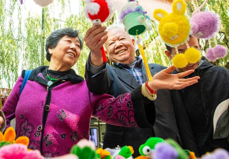 老年人“买买买”,有哪些新趋势?