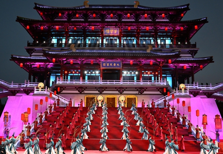 联播+|大国外交中的一个细节与一场演讲