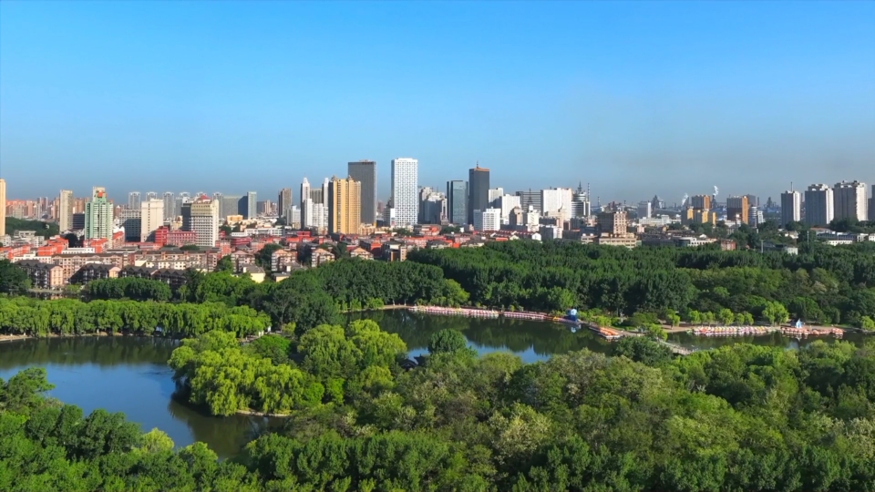 【理响中国·薪火“燃”青春】百花齐放的城市新产业:从能源依赖到双轮奔腾