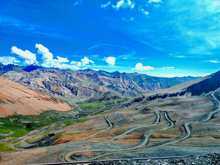 从山南交通升级见证西藏“时空革命”和民生蝶变