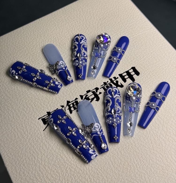 新春走基层丨方寸甲片闯世界 手工穿戴甲“出海”记