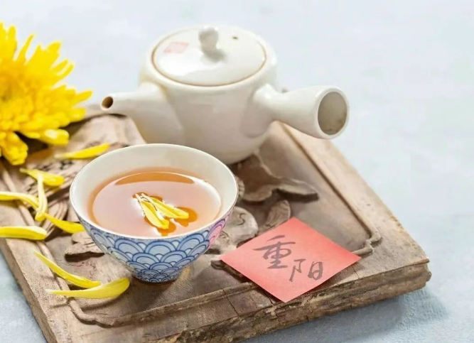 重阳寄情长,敬老正当时