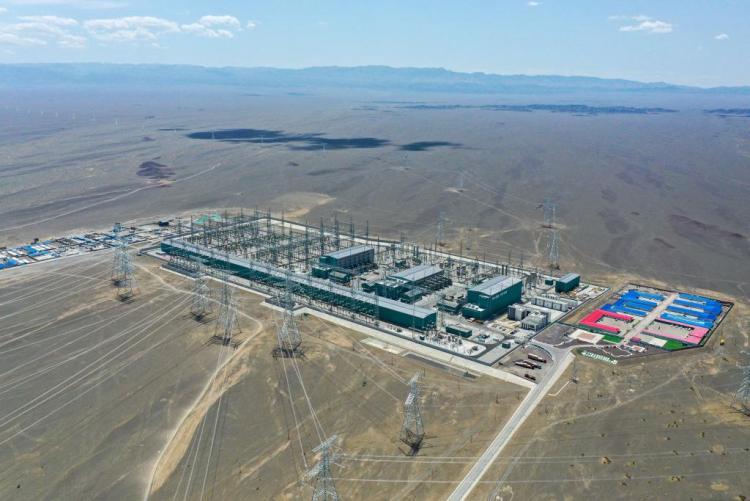 因地制宜发展新质生产力|装机规模超1.6亿千瓦!新疆新能源产业活力迸发