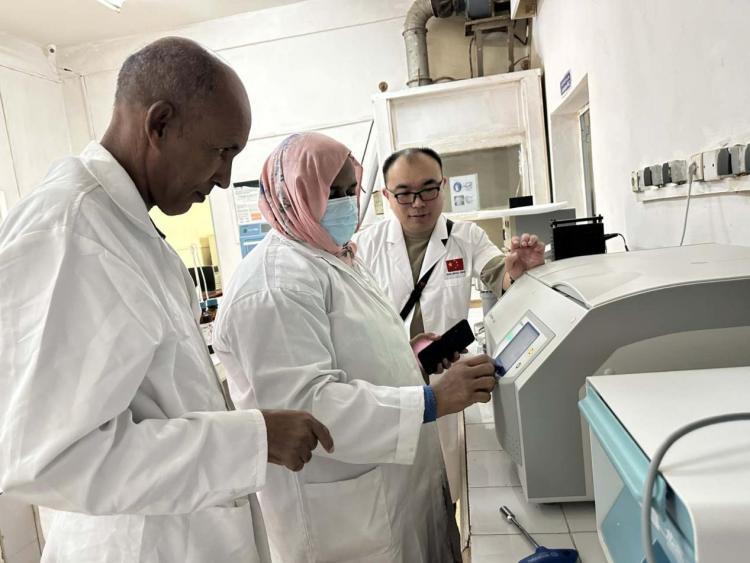 资讯有故事丨在毛里塔尼亚 这支中国医疗队将健康平安带给非洲人民