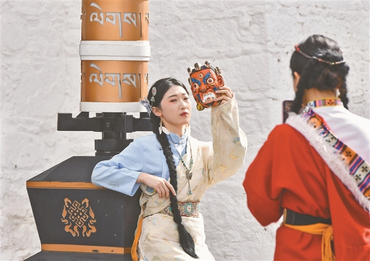 书写“山水”文章 打造“诗与远方”