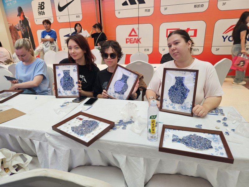 자기의 정취, 국내외 청년이 함께 그리는 청화의 꿈...옌타이 즈푸구 문화행사, 새로운 국내외 교류의 다리 놓다_fororder_图片 2