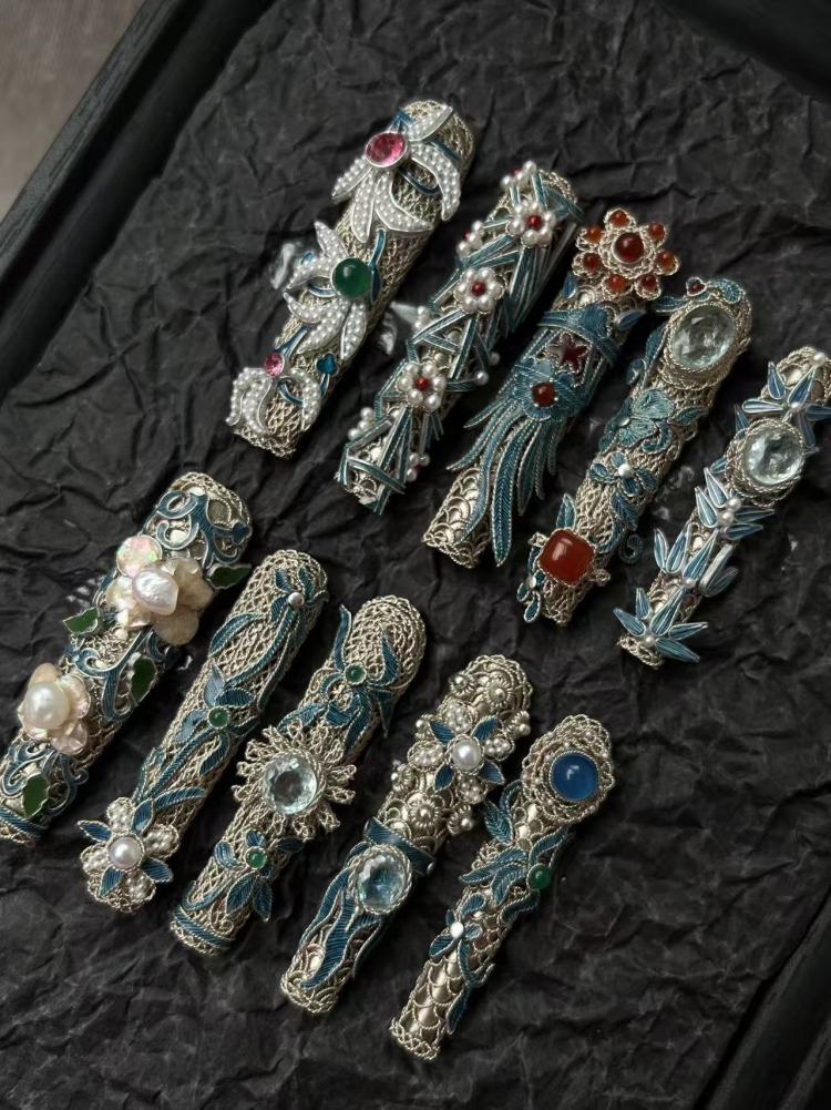 新春走基层丨方寸甲片闯世界 手工穿戴甲“出海”记