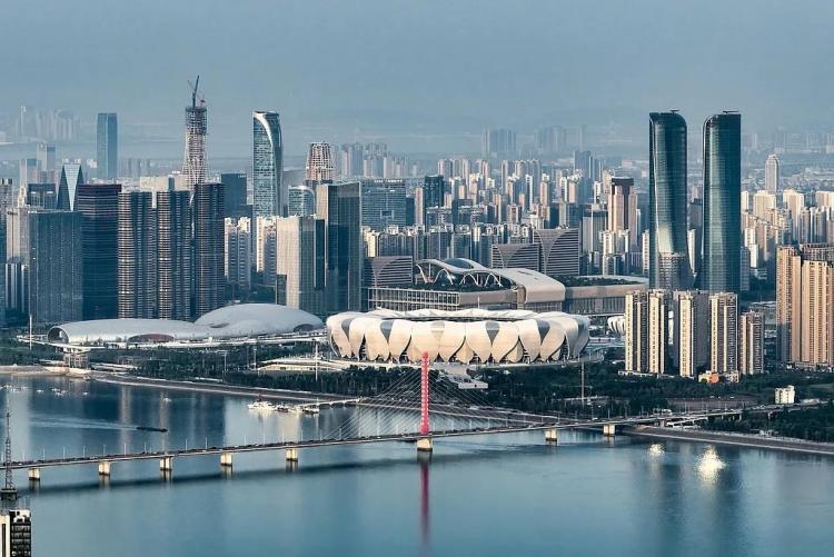 地方两会陆续召开,“十五五”开局之年各地准备怎么干?