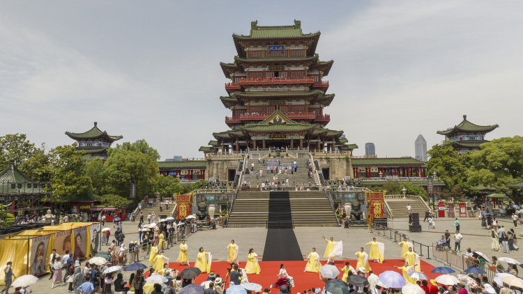 【央广时评】文旅融合增活力 旅游经济助燃消费热