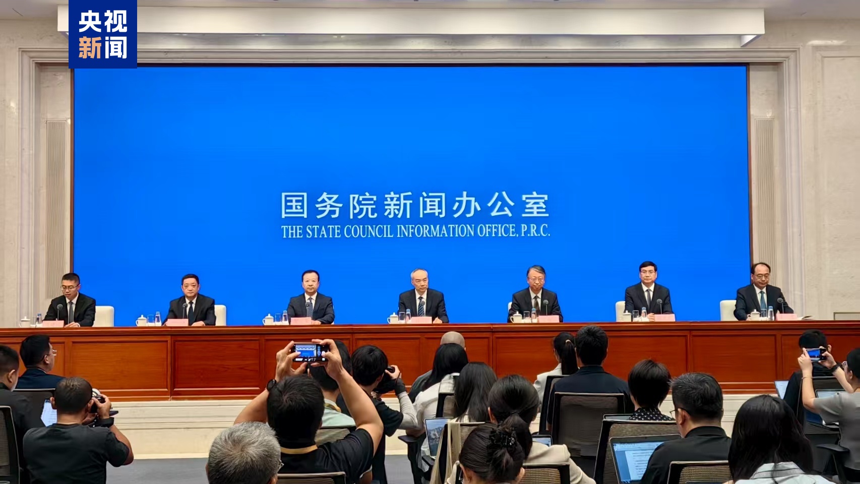 中央政法委:正在起草新一轮法治中国建设规划