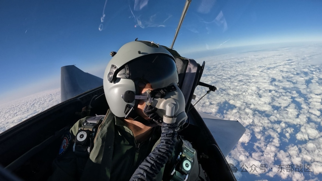 东部战区空军某部开展实战化训练 锤炼官兵胜战本领