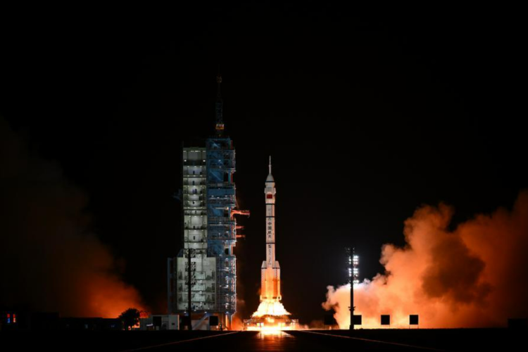 全球媒体聚焦 | 神舟二十三号发射取得圆满成功 外媒:中国航天取得重大突破_fororder_1