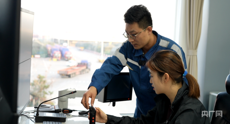 行进的海岸线丨3D+AI赋能全球航线枢纽 “蓝色动能”连刷世界纪录